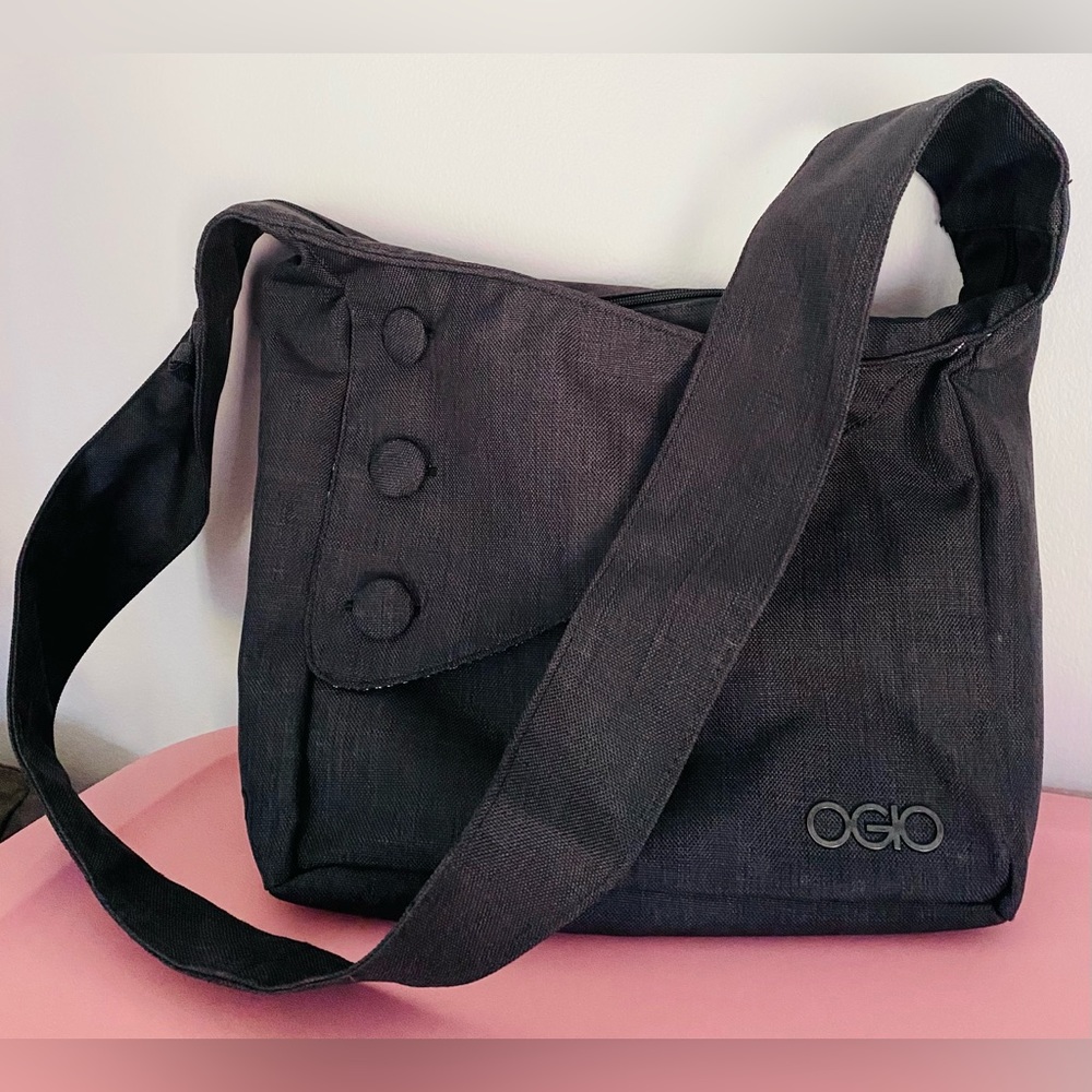 Like NEW, never used, Ogio Brooklyn Women’s Tablet Purse